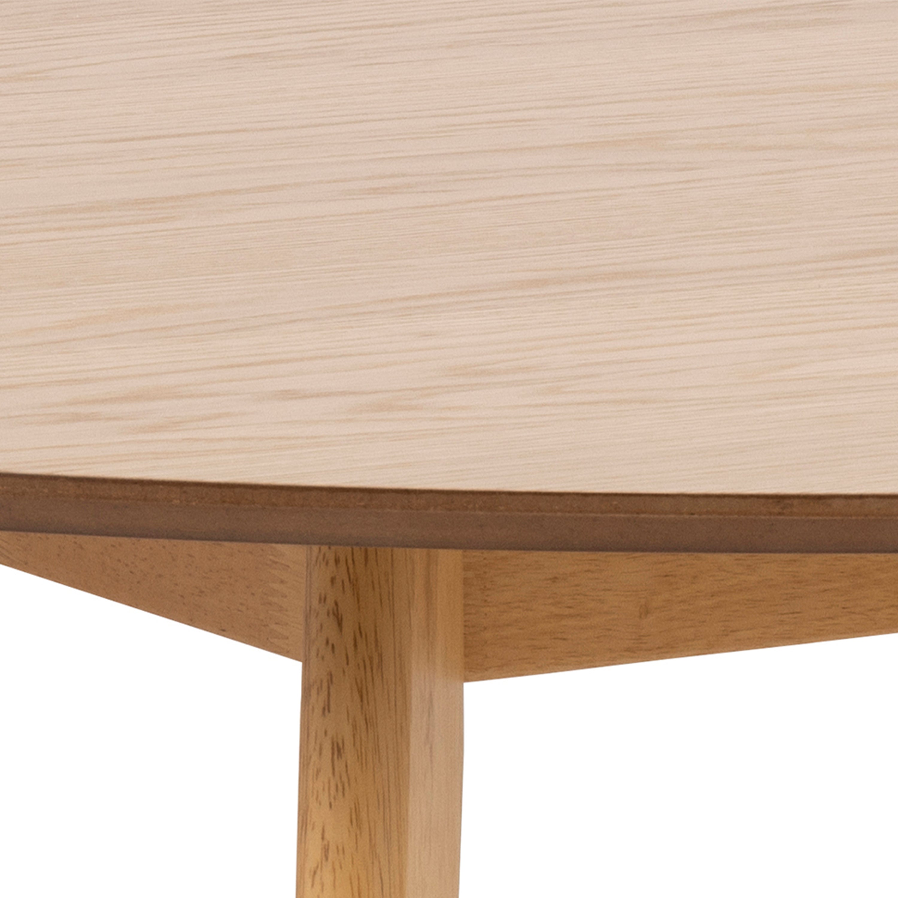 Roxby Round Dining Table in Oak 140cm