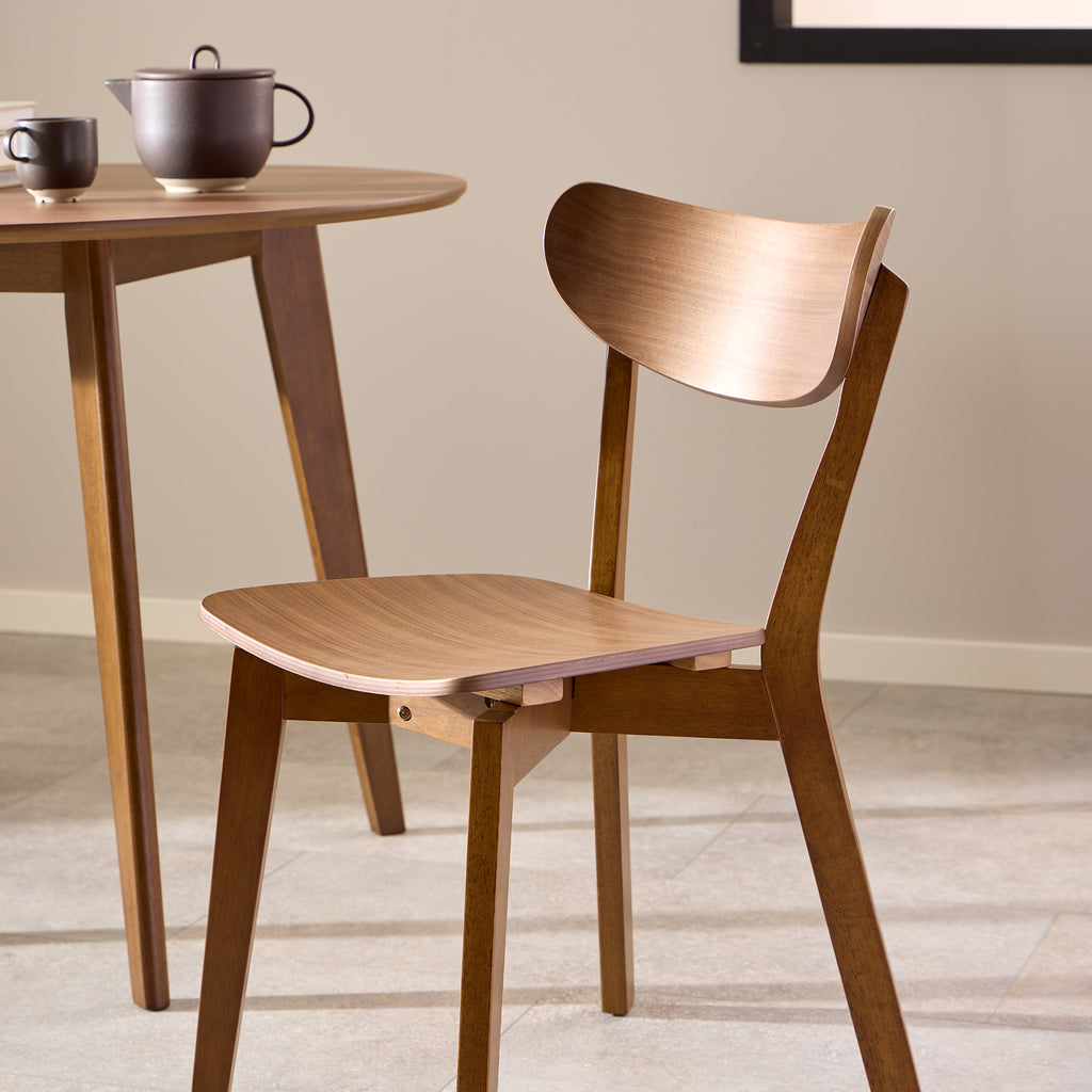 Roxby Round Dining Table in Walnut 105cm
